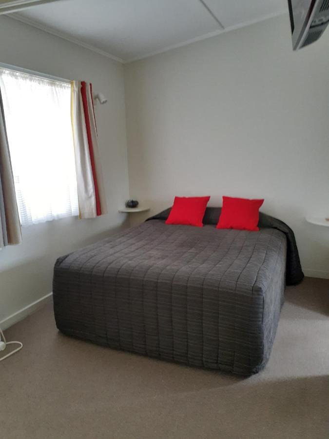 Featherston Motels And Camping Exteriér fotografie